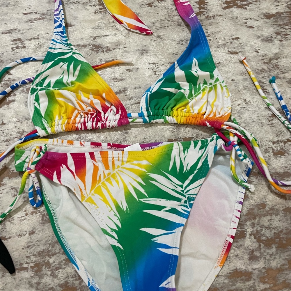 Malibu bikini. Sized M. Tropical print.